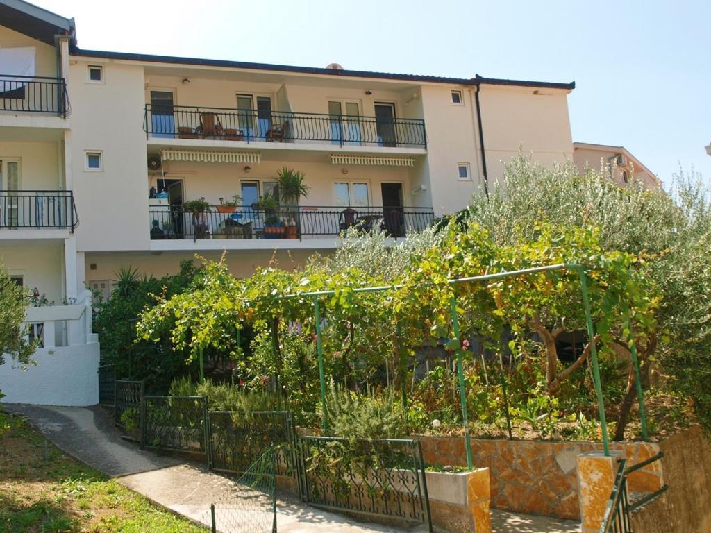 Danica Apartment