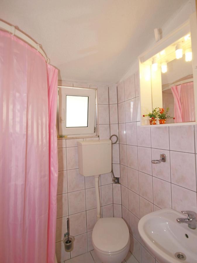 Danica Apartment *